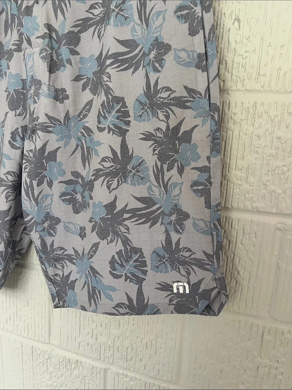 Travis Mathew Men's Floral Swim board Shorts Like New 34 waist